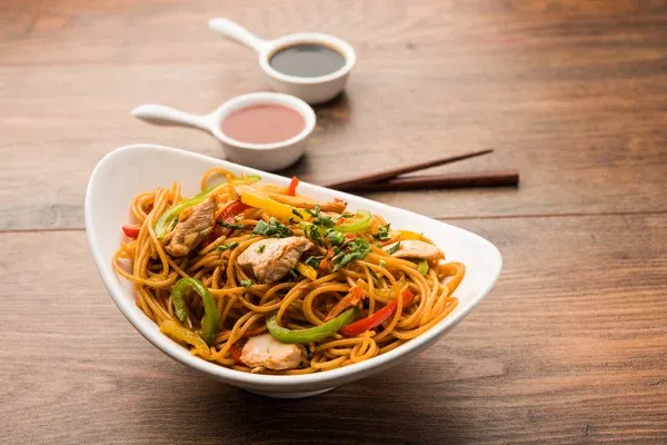 Chicken Hakka Noodles